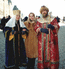 Это я с Иваном Грозным и Бояриней. Москва. Красная Площадь. 2002 март